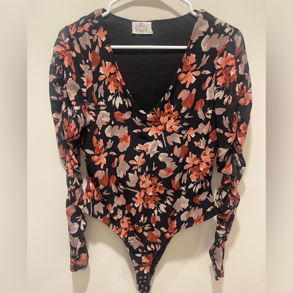Ember Black Floral V Neck‎ Ruched Sleeve Bodysuit Women’s Sz L